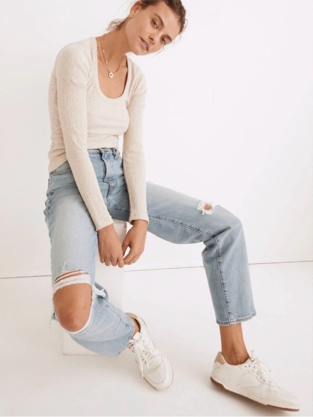 Madewell The‎ Perfect Vintage Straight Jean in Distressed Blue Size 24